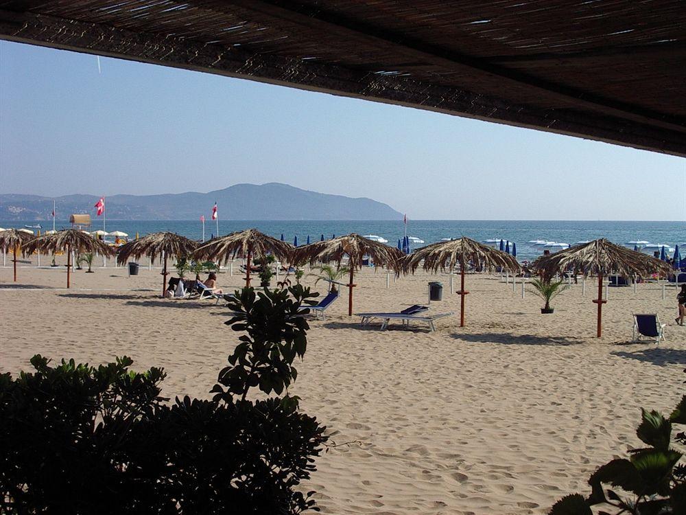 Baia Del Sole Hotel Paestum Exterior photo